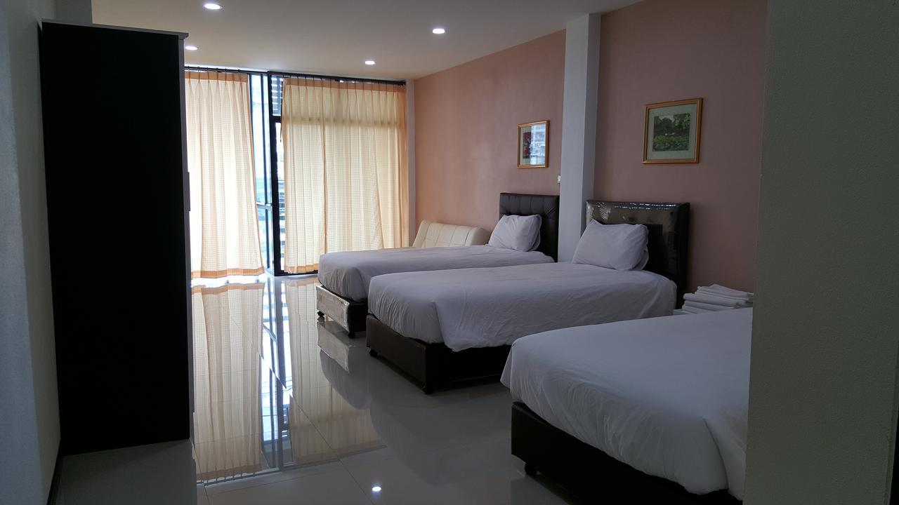 Charoensuk Grand Hotel Kabin Buri Dış mekan fotoğraf