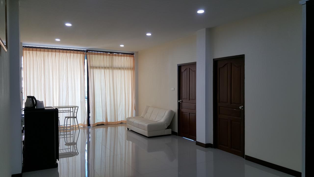 Charoensuk Grand Hotel Kabin Buri Dış mekan fotoğraf