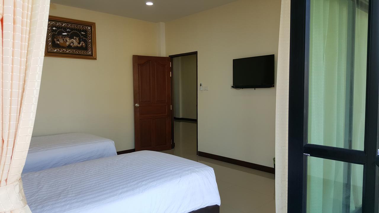 Charoensuk Grand Hotel Kabin Buri Dış mekan fotoğraf
